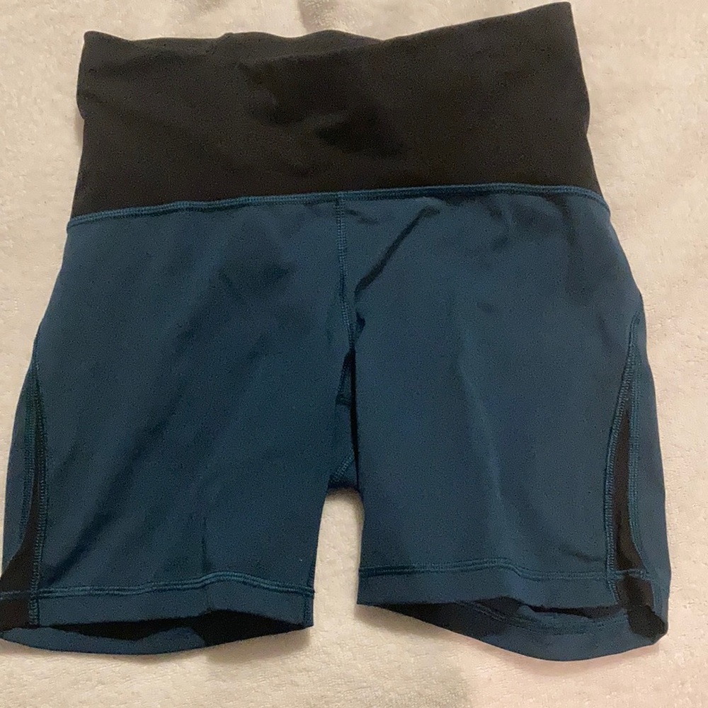 Lululemon train times shorts size 6